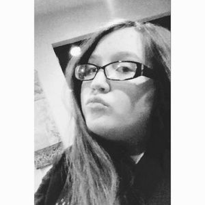 Meet your Posher, Lila